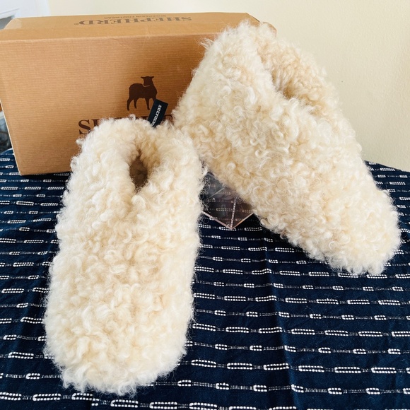 Sheepskin Slippers - size 37 - Picture 2 of 13
